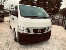 Nissan Caravan 2015