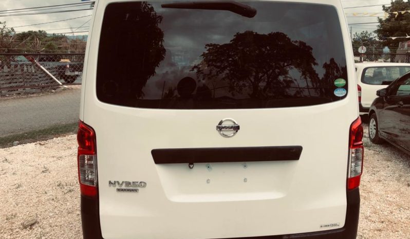 Nissan Caravan 2015 full