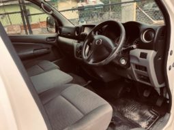 Nissan Caravan 2015 full