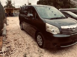 Toyota Noah 2012 full