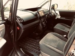 Toyota Noah 2012 full