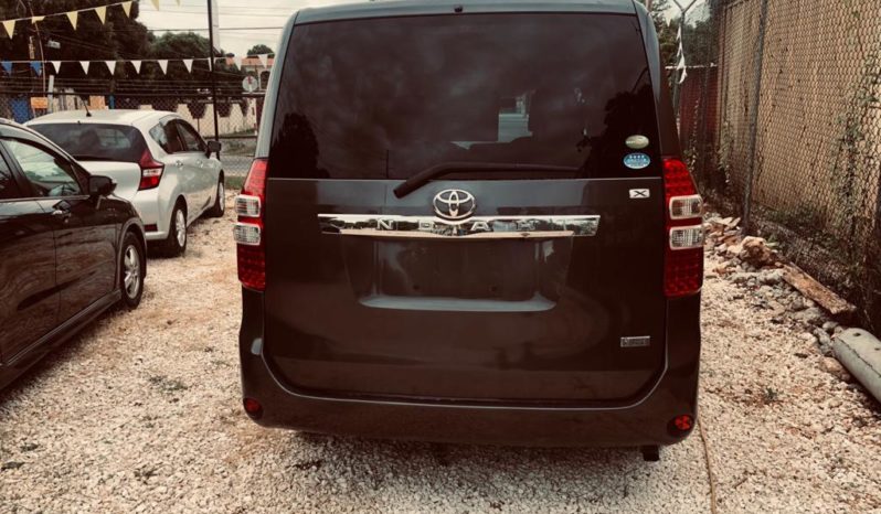 Toyota Noah 2012 full